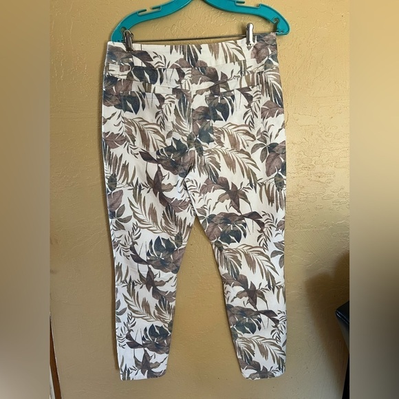 Tribal Audrey Mid Rise Ankle Jeans 10 - Picture 3 of 7